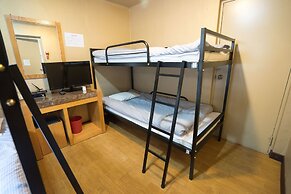 Beewon Guest House - Hostel