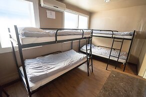 Beewon Guest House - Hostel