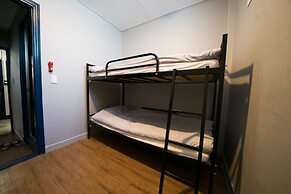 Beewon Guest House - Hostel