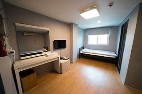 Beewon Guest House - Hostel