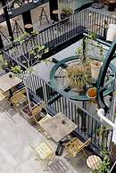 The Hat Madrid - Hostel