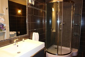 Hôtel Causse Comtal Rodez, The Originals Relais