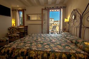 Hotel Antigo Trovatore