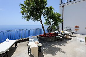 La Casa del Melograno