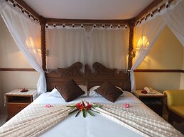 Palm Beach Hotel Bali