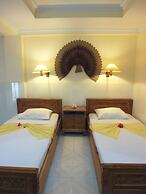 Palm Beach Hotel Bali