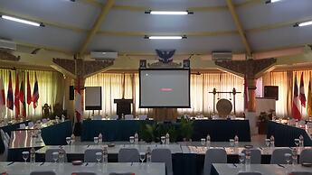 Palm Beach Hotel Bali