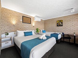 Kennedy Drive Airport Motel