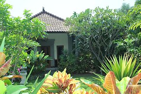 Man's Cottages and Spa