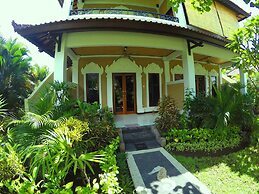 Man's Cottages and Spa