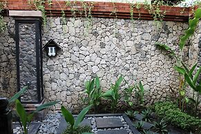 Man's Cottages and Spa