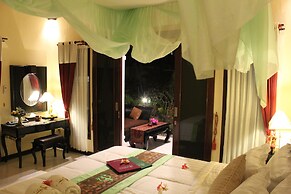 Man's Cottages and Spa