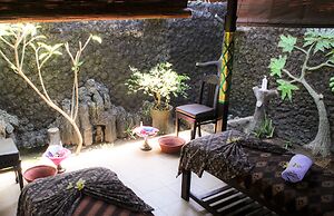 Man's Cottages and Spa