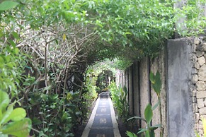 Man's Cottages and Spa