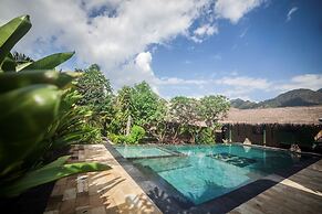 Man's Cottages and Spa