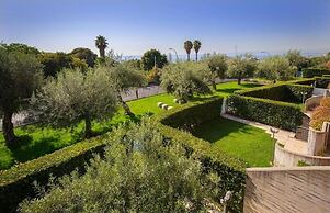 Catania Hills Residence