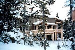 HI Banff Alpine Centre - Hostel