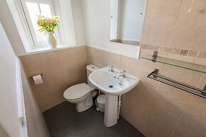 Clydesdale Apartments