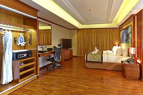 Six Seasons Hotel