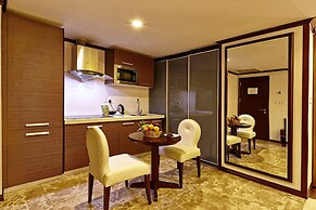 Six Seasons Hotel