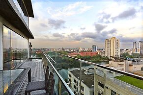 Six Seasons Hotel