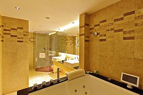 Six Seasons Hotel