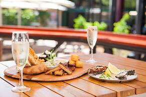 Nightcap at Excelsior Hotel