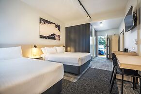 Nightcap at Keysborough Hotel