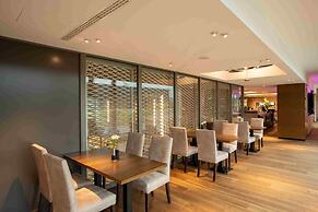HOTEL illuster - Urban & Local