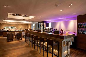HOTEL illuster - Urban & Local