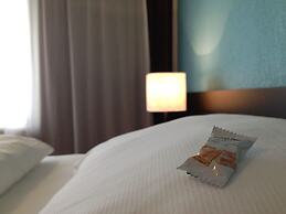 HOTEL illuster - Urban & Local
