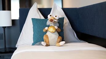 HOTEL illuster - Urban & Local