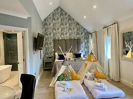 Great Fosters - A Small Luxury Hotel