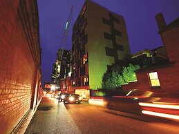 Oaks Melbourne South Yarra Suites