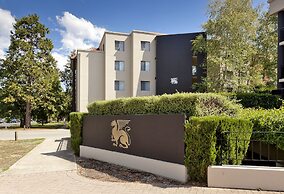 Astra Apartments - The Griffin