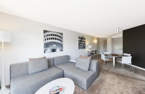 Astra Apartments - The Griffin