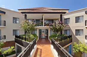 Astra Apartments - The Griffin