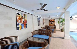 Aquarius Beach Hotel