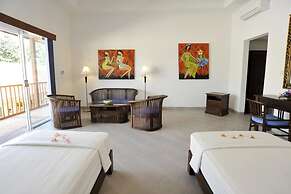 Aquarius Beach Hotel