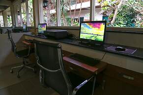 Aquarius Beach Hotel