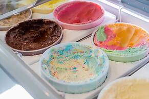 Stardust Inn and Chalets