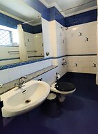 Granpa's Inn Hotel Bougainvillea