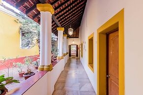 Granpa's Inn Hotel Bougainvillea