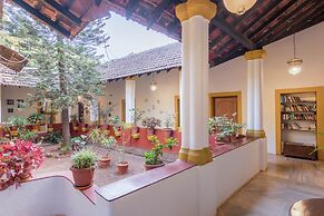 Granpa's Inn Hotel Bougainvillea