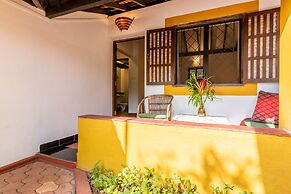 Granpa's Inn Hotel Bougainvillea