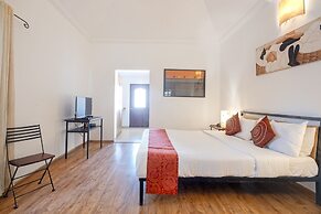 Granpa's Inn Hotel Bougainvillea