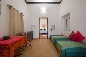 Granpa's Inn Hotel Bougainvillea