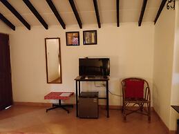 Granpa's Inn Hotel Bougainvillea