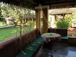 Granpa's Inn Hotel Bougainvillea