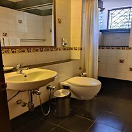 Granpa's Inn Hotel Bougainvillea